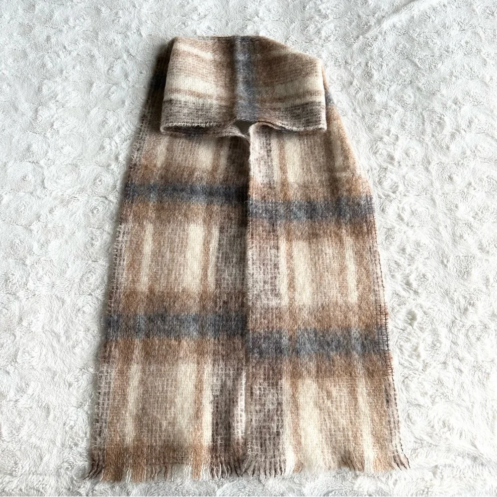 Donegal Design Scarf Beige Mohair Wool Rectangle Plaid Fringe Irish Ireland Cozy